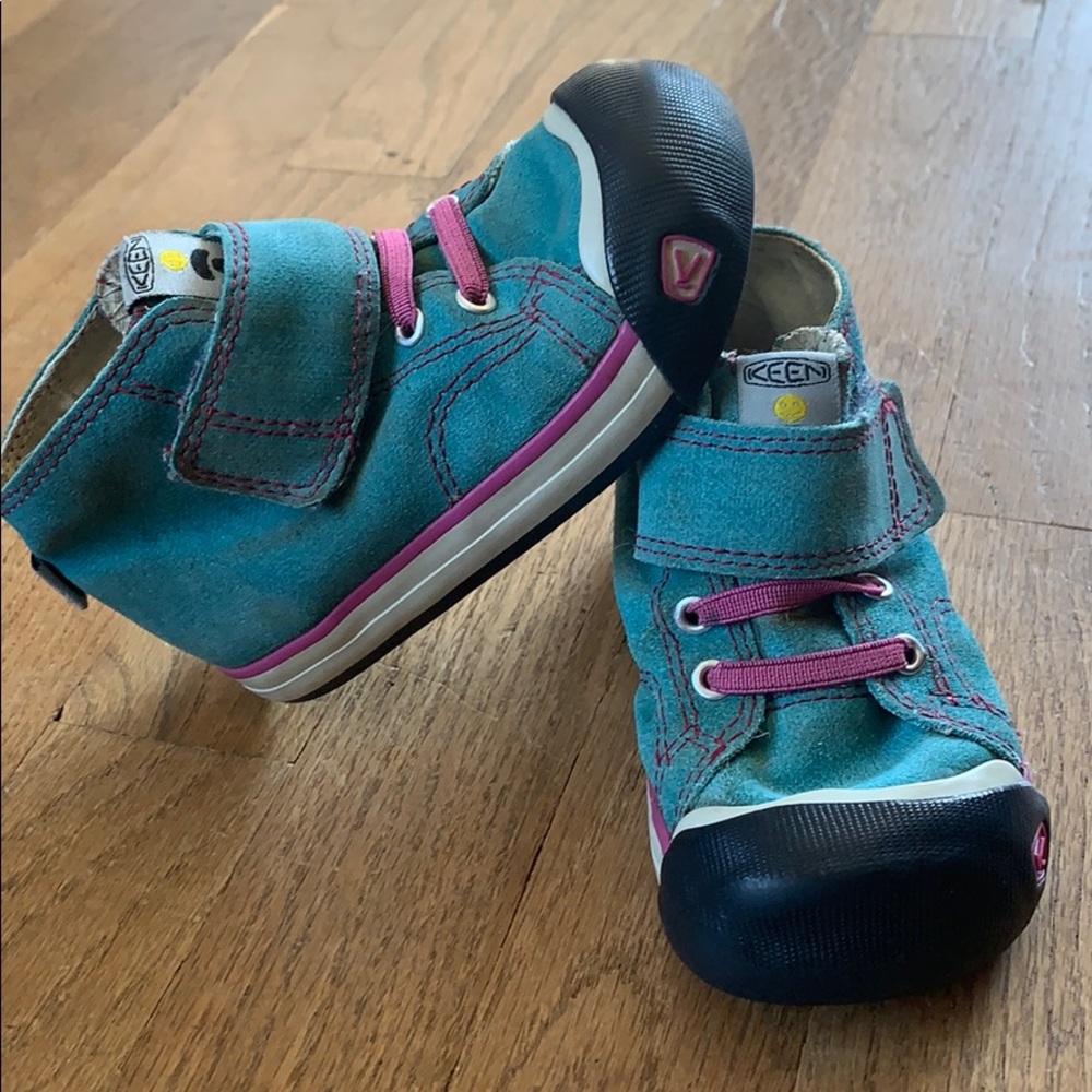 Keen Size  7